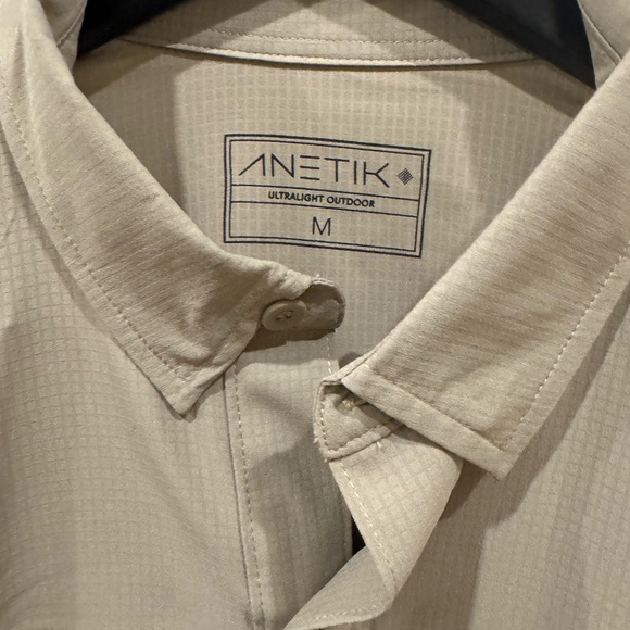 ANETIK Technician Sun Protect Button up khaki mens medium $100 - Picture 10 of 12